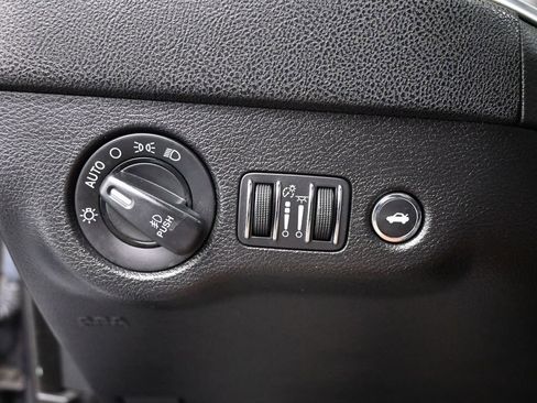 Used 2019 Dodge Charger R/T image 14