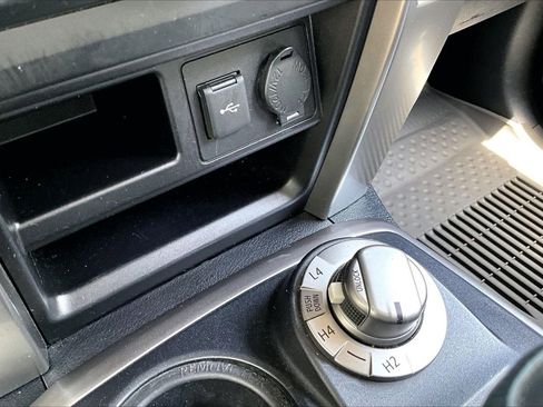Used 2022 Toyota 4Runner SR5 AWD/4WD image 25