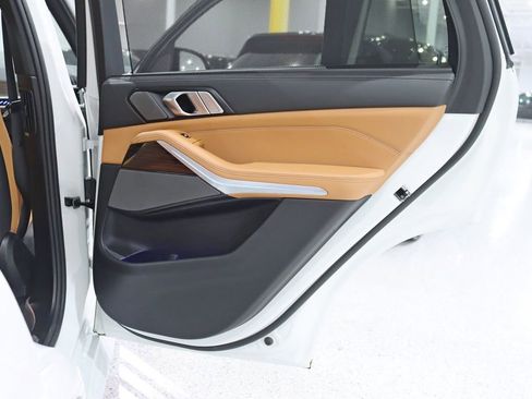 Used 2026 BMW X5 M60i image 40