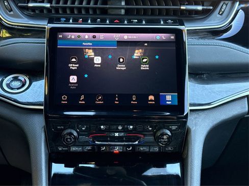 Used 2023 Jeep Grand Cherokee Trailhawk w/ Luxury Tech Group III image 21