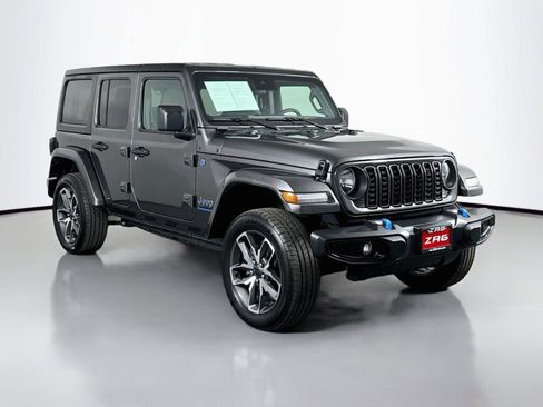 Used 2024 Jeep Wrangler Unlimited w/ Convenience Group AWD/4WD image 7