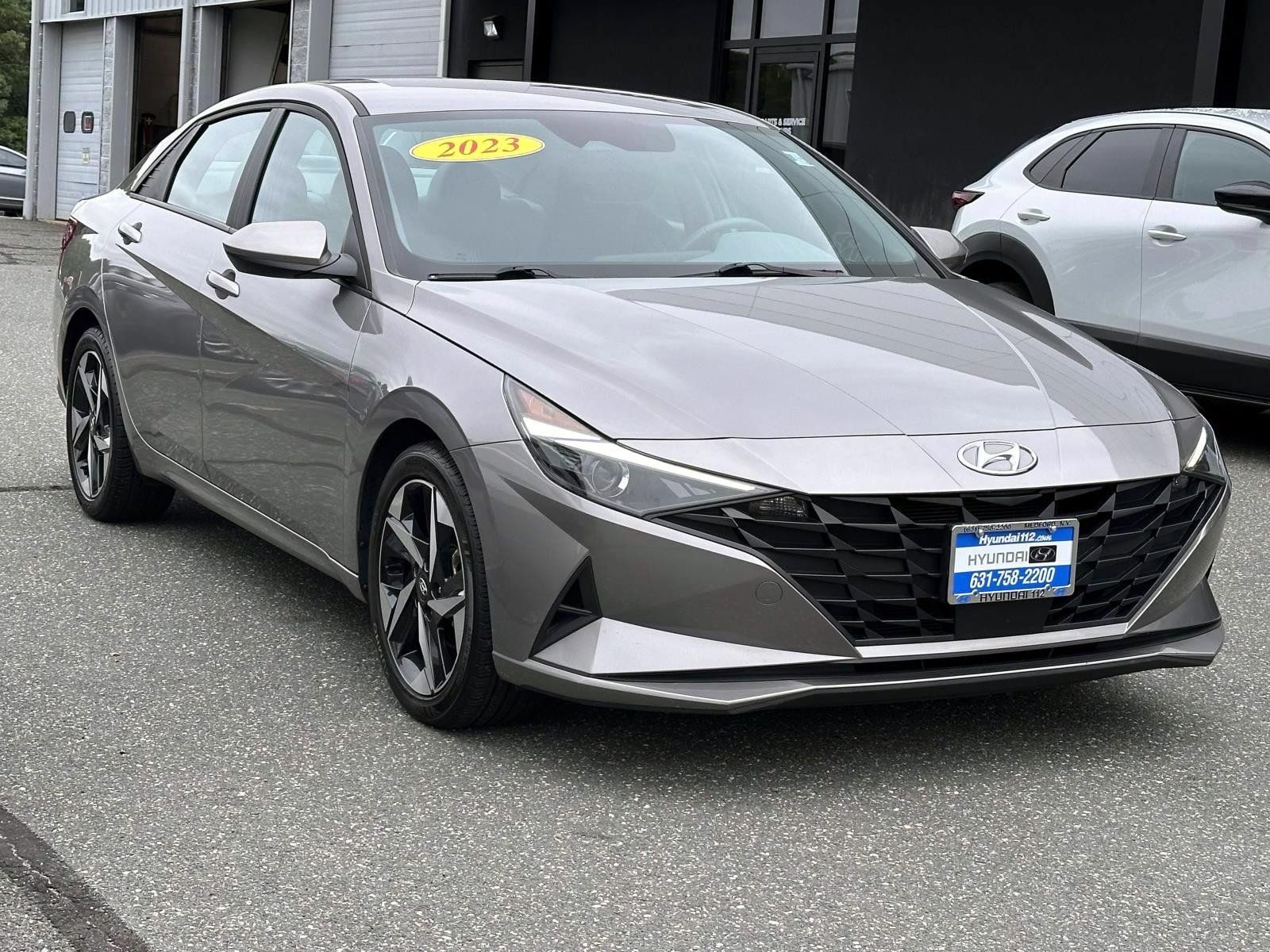 Used 2023 Hyundai Elantra SEL w/ Convenience Package FWD image 5
