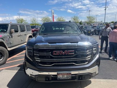 Used 2025 GMC Sierra 1500 SLT w/ SLT Premium Package AWD/4WD image 3