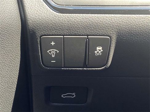 New 2025 Kia K5 GT-Line image 18