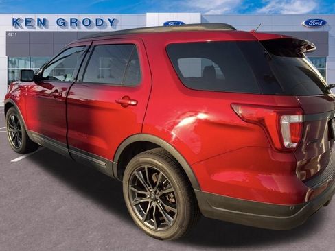 Used 2019 Ford Explorer XLT w/ Equipment Group 202A FWD image 9