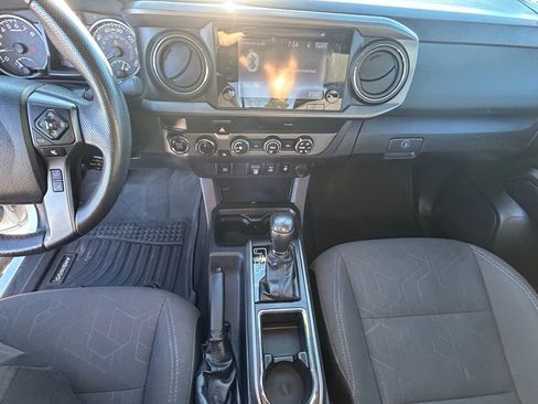 Used 2019 Toyota Tacoma TRD Off-Road image 18
