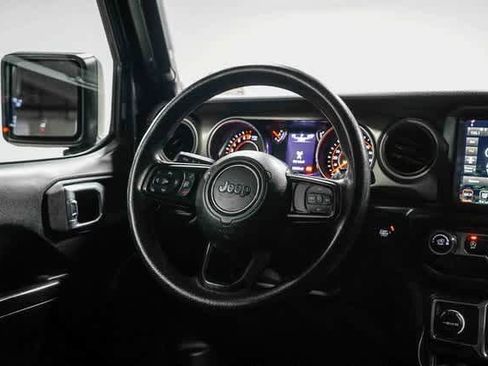 Used 2019 Jeep Wrangler Unlimited Sport image 12