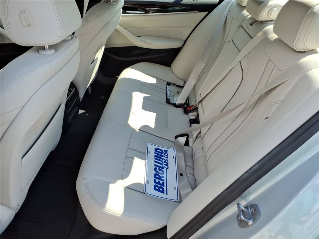 Used 2019 BMW 530i w/ Convenience Package RWD image 13