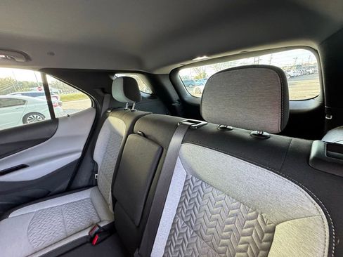 Used 2023 Chevrolet Equinox LS image 21