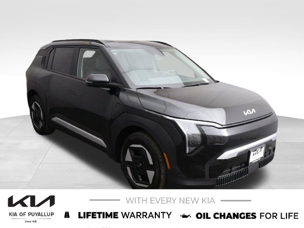 New 2027 Kia EV3 Wind FWD image 3