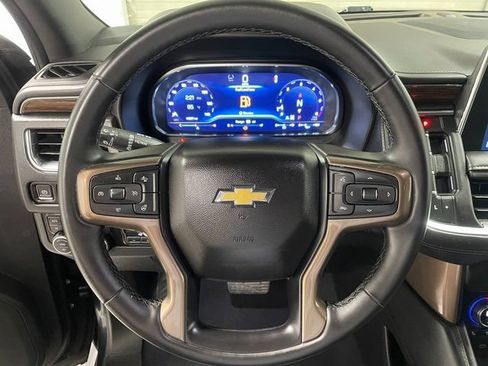 Used 2023 Chevrolet Suburban High Country AWD/4WD image 15