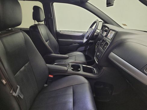 Used 2018 Dodge Grand Caravan GT FWD image 21