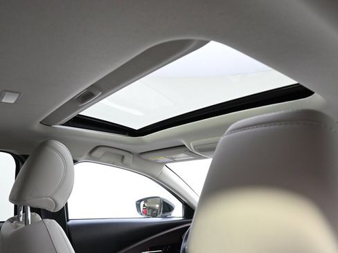 Certified 2025 MAZDA CX-30 2.5 Turbo w/ Premium Package image 17