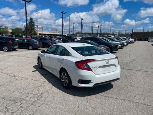Used 2017 Honda Civic EX image 8