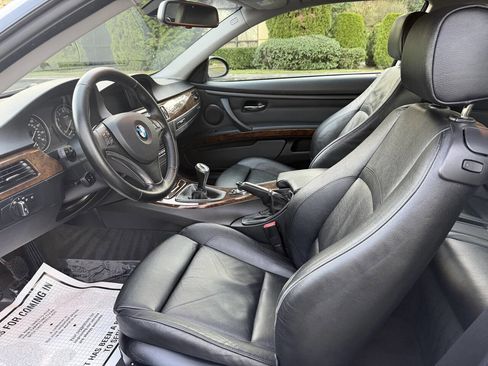 Used 2009 BMW 335i Coupe image 11