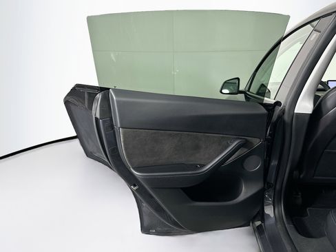 Used 2021 Tesla Model Y Performance AWD/4WD image 27