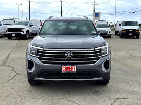Used 2024 Volkswagen Atlas SE image 3