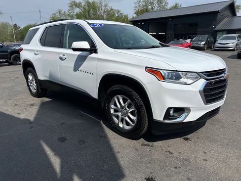 Used 2020 Chevrolet Traverse LT AWD/4WD image 1