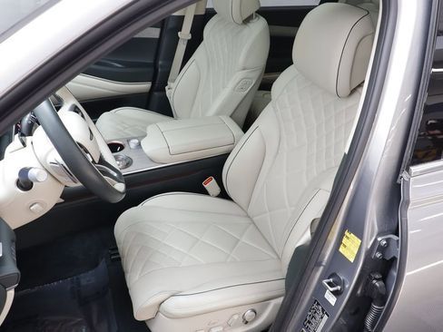 Used 2025 Genesis GV80 3.5T Prestige image 16