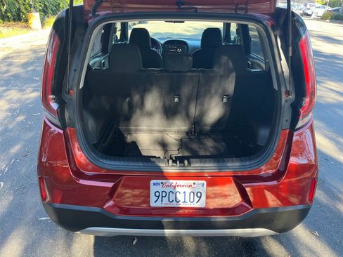 Used 2025 Kia Soul LX w/ LX Technology Package image 29