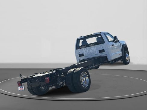 New 2026 Ford F450 XL w/ XL Chrome Package image 4
