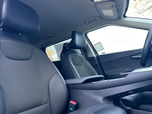 Used 2024 Kia EV6 Light image 18