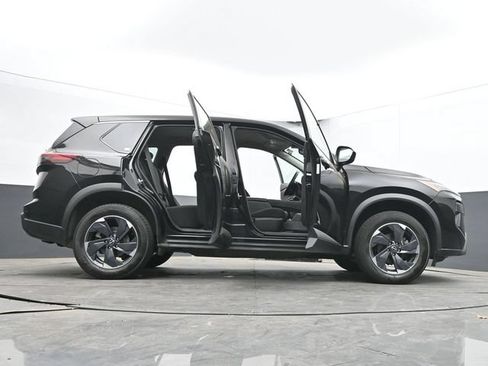 Used 2025 Nissan Rogue SV AWD/4WD image 74