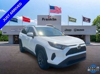 Used 2021 Toyota RAV4 LE AWD/4WD video 1