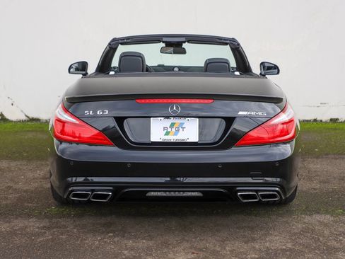 Used 2014 Mercedes-Benz SL 63 AMG image 22