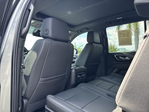 Used 2023 Chevrolet Tahoe Z71 w/ Luxury Package AWD/4WD image 18