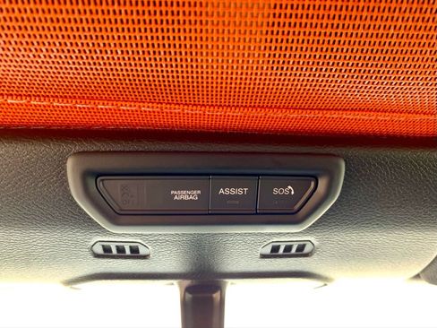 Used 2023 Jeep Gladiator Willys image 37