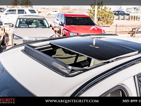 Used 2024 BMW X5 sDrive40i w/ M Sport Package image 30