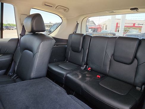 Used 2024 Nissan Armada SV AWD/4WD image 5