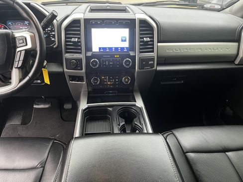 Used 2021 Ford F350 Lariat w/ Chrome Package image 16