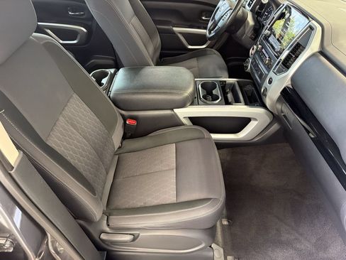 Used 2021 Nissan Titan SV w/ SV Convenience Package AWD/4WD image 27