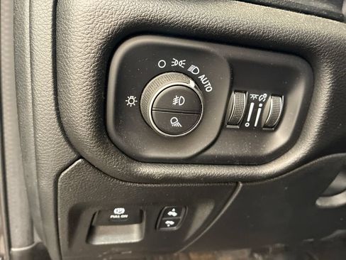 Used 2023 RAM 1500 Laramie AWD/4WD image 27