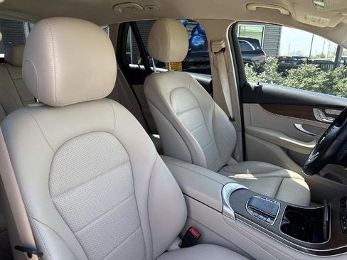 Used 2022 Mercedes-Benz GLC 300 image 12