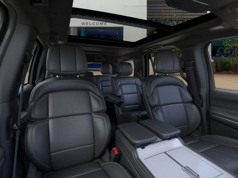 New 2025 Lincoln Navigator Reserve w/ Jet Appearance Package AWD/4WD image 11