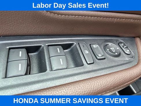 Used 2025 Honda Odyssey Touring image 27