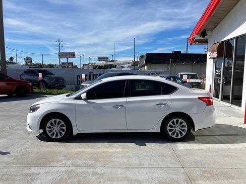 Used 2019 Nissan Sentra SV FWD image 3