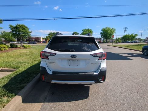 Used 2021 Subaru Outback Limited image 4