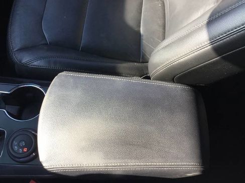 Used 2016 Ford Explorer XLT w/ Equipment Group 202A image 20