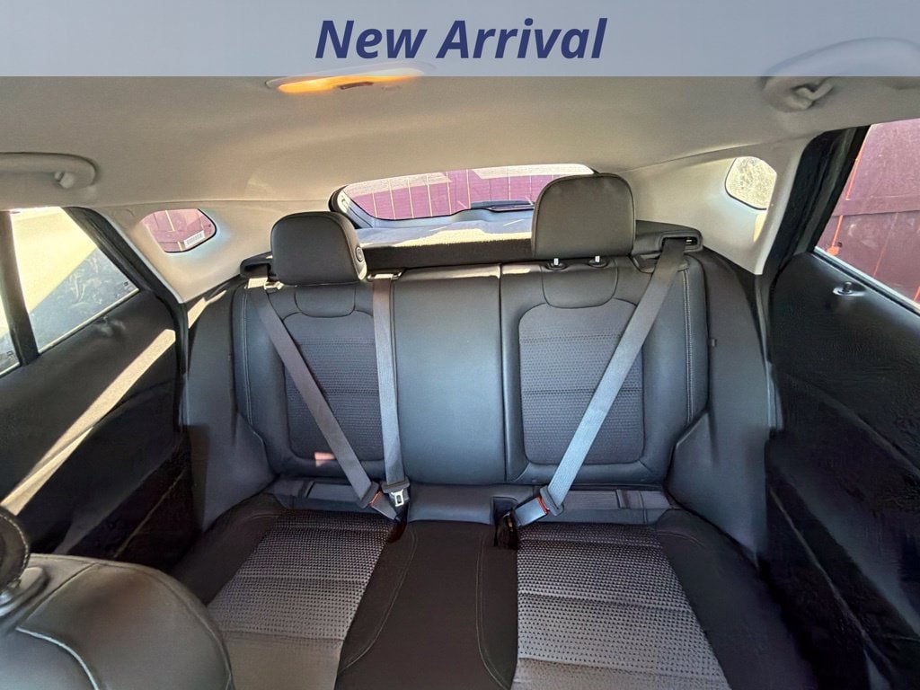 Used 2025 Chevrolet Trax LT w/ LT Convenience Package FWD image 10