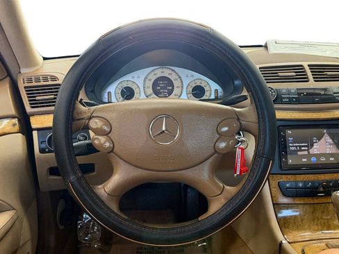 Used 2007 Mercedes-Benz E 350 Sedan image 13