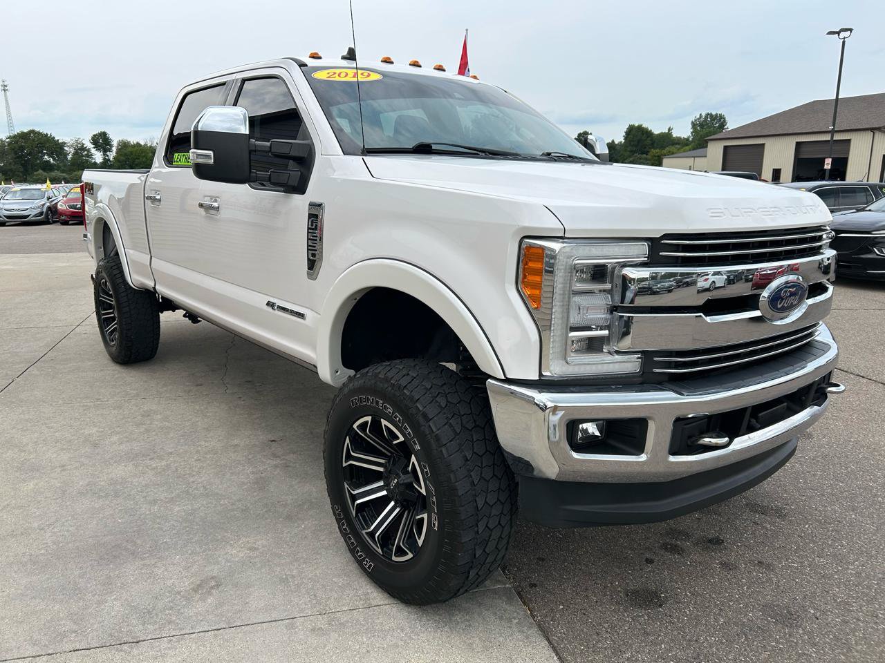 Used 2019 Ford F250 Lariat w/ Lariat Ultimate Package AWD/4WD image 3