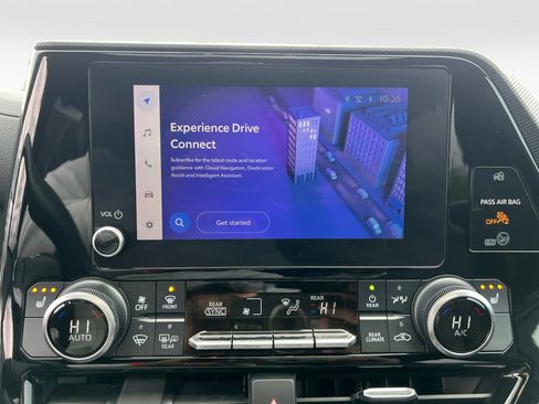 Used 2023 Toyota Highlander XSE image 17