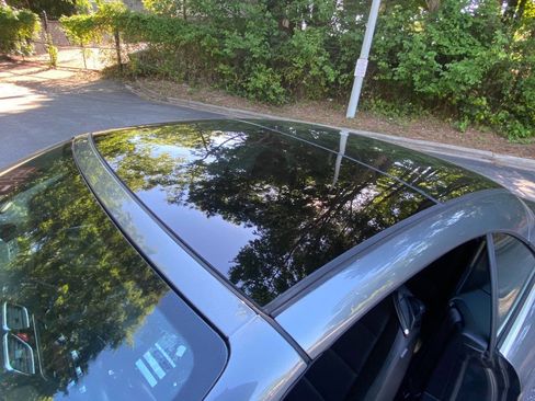 Used 2013 Volkswagen Eos FWD image 34