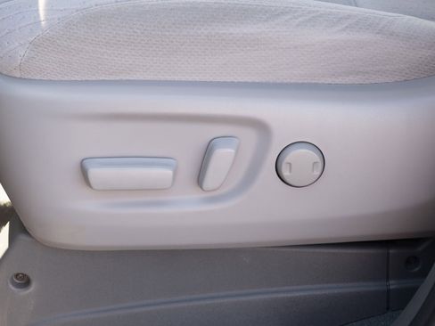 Used 2020 Toyota Sienna LE image 12