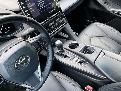 Used 2021 Toyota Avalon XLE FWD image 18