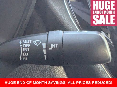 Used 2022 Toyota Corolla SE image 32